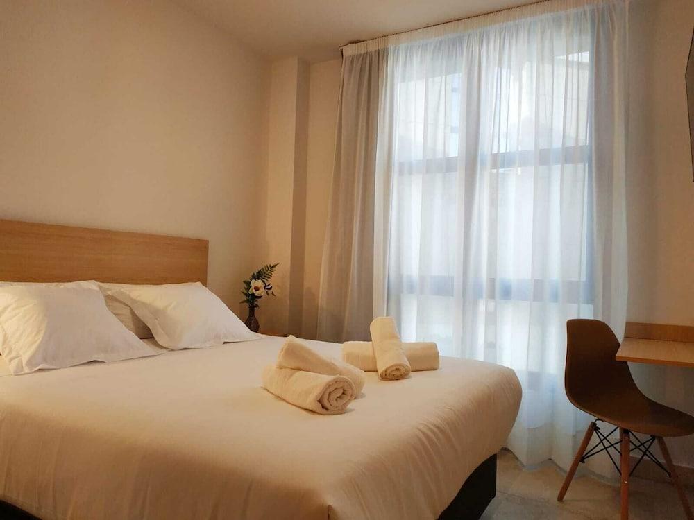 Iraipe Logrono Hotel Экстерьер фото