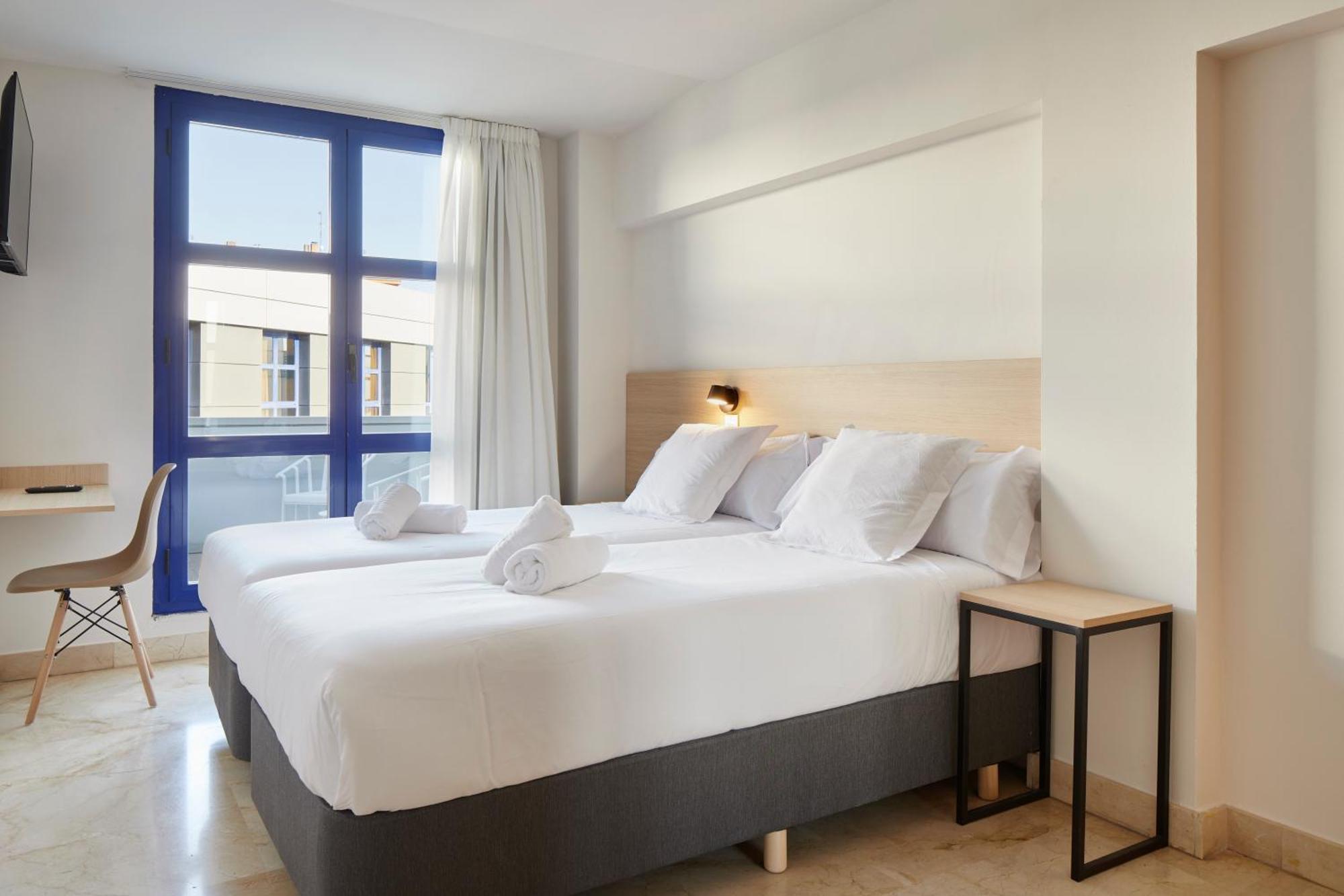 Iraipe Logrono Hotel Экстерьер фото