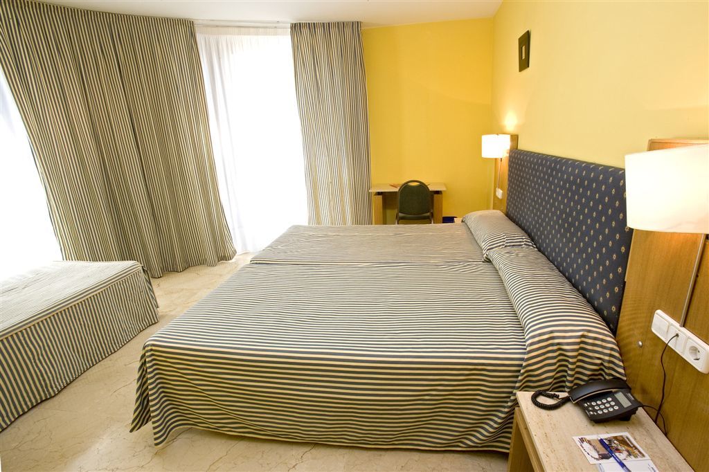 Iraipe Logrono Hotel Экстерьер фото